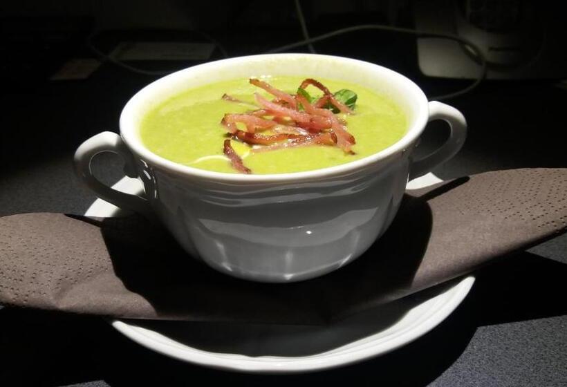 Отель Pałac Bażantarnia