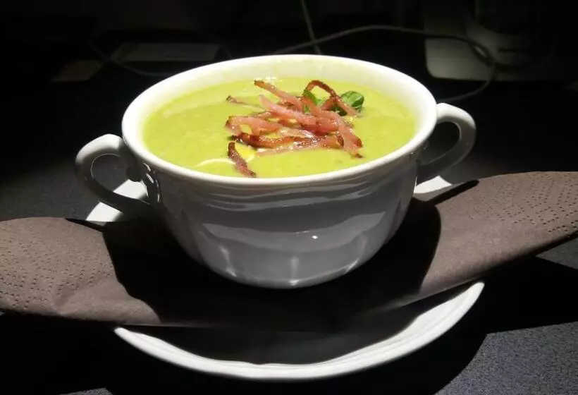 ホテル Pałac Bażantarnia