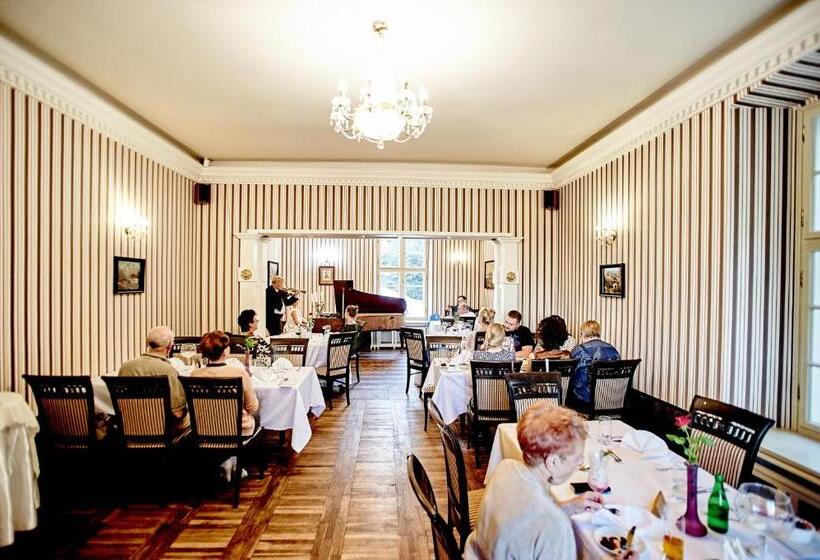 Отель Pałac Bażantarnia