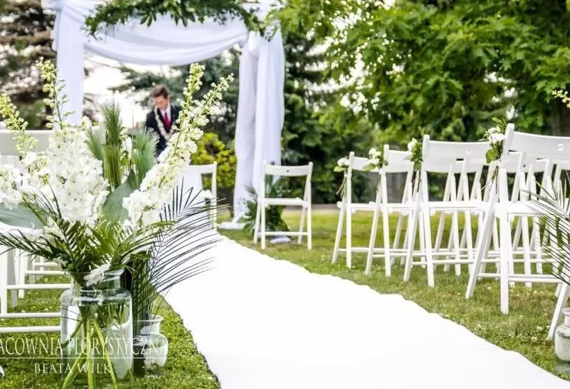 ホテル & Restauracja Timberland