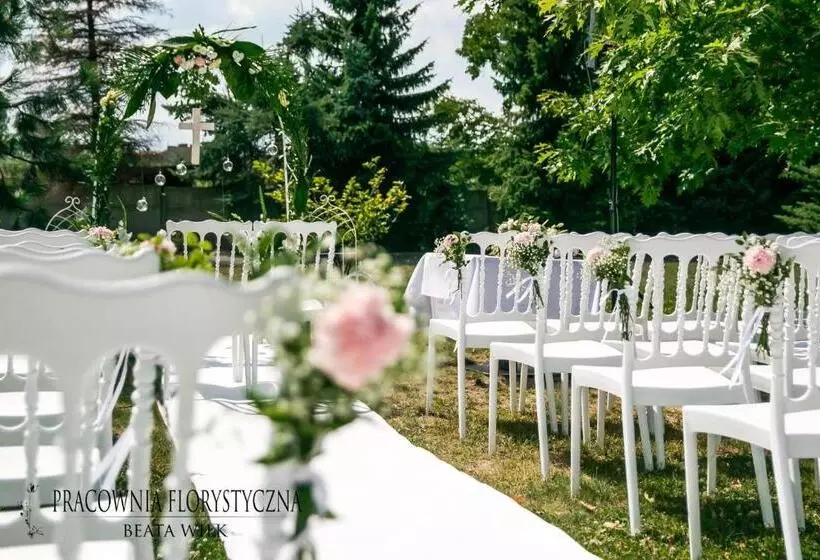 ホテル & Restauracja Timberland