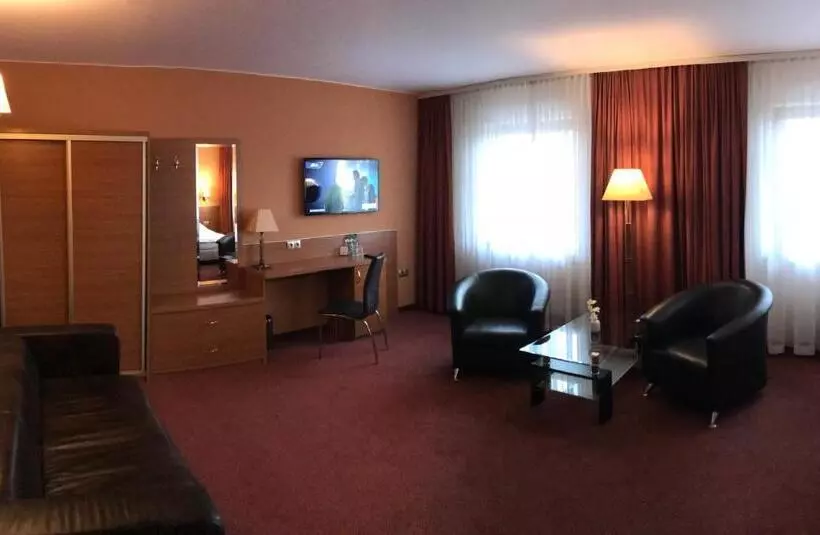 Hotelli Restauracja Willa Radwan