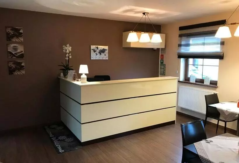 Hotelli Restauracja Willa Radwan