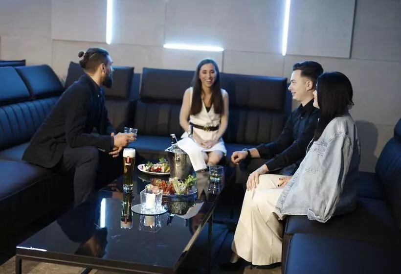 ホテル Robert's Port