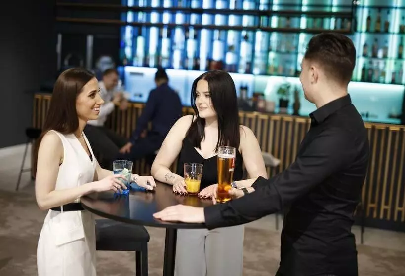 ホテル Robert's Port