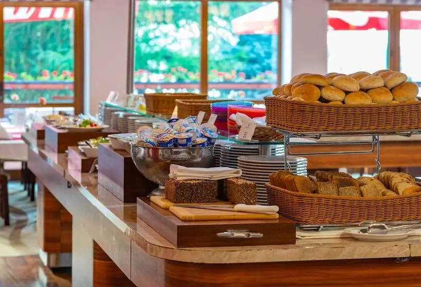 ホテル Robert's Port