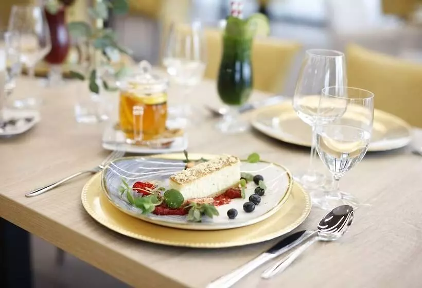 ホテル Robert's Port