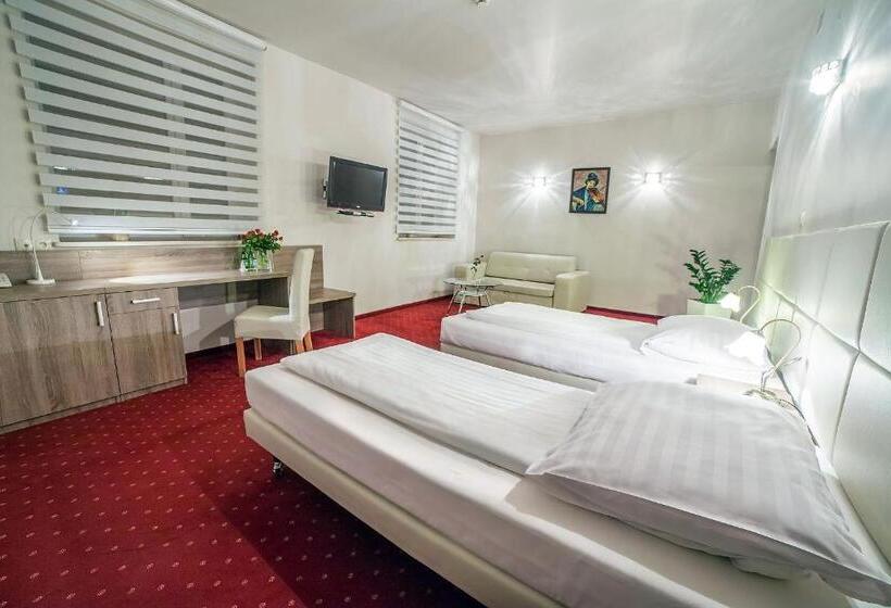 בית מלון כפרי Tm