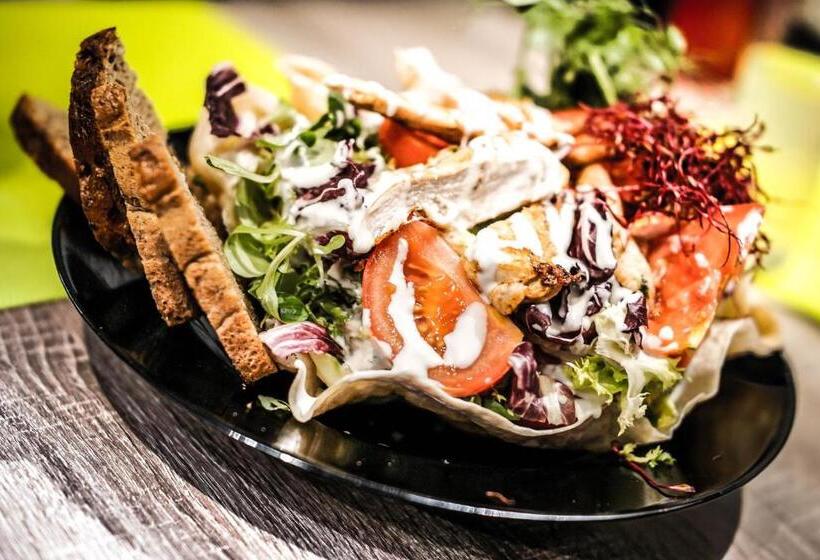 ペンション New Corner