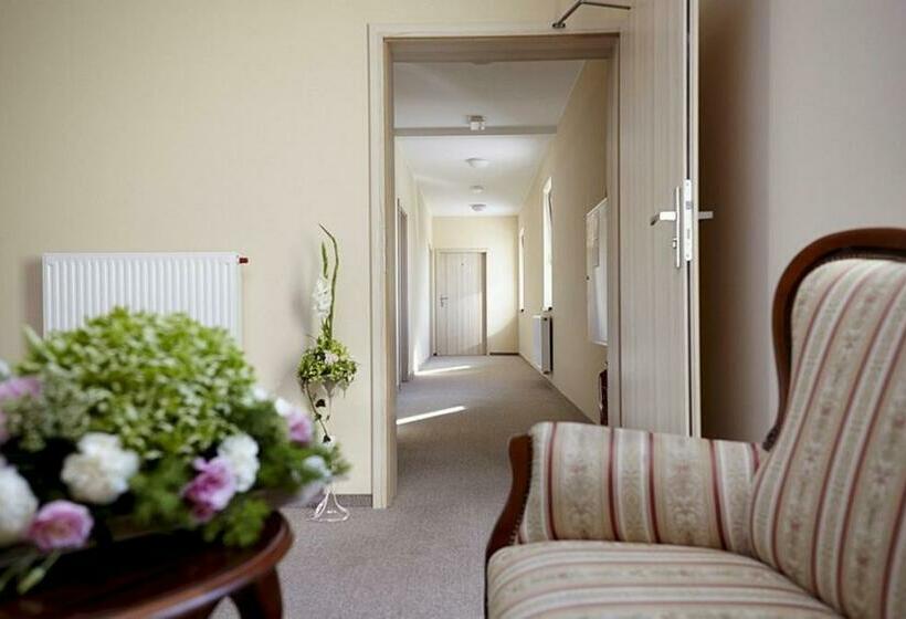 渡假胜地 Confero Nowa Baśń