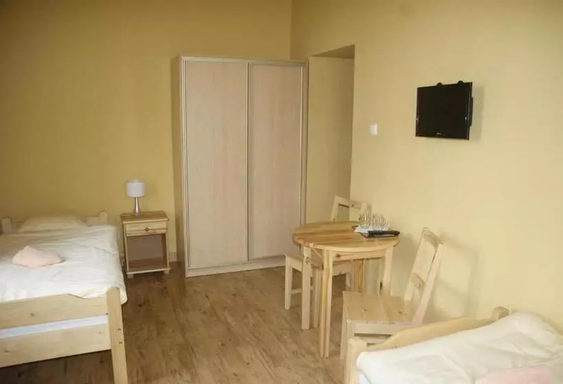 リゾートホテル Dom Turysty Pttk W Bielsku   Białej