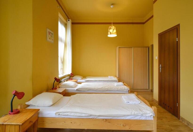 Resort Dom Turysty Pttk W Bielsku Białej