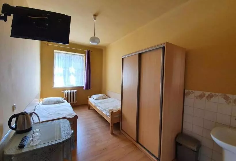 リゾートホテル Dom Turysty Pttk W Bielsku   Białej