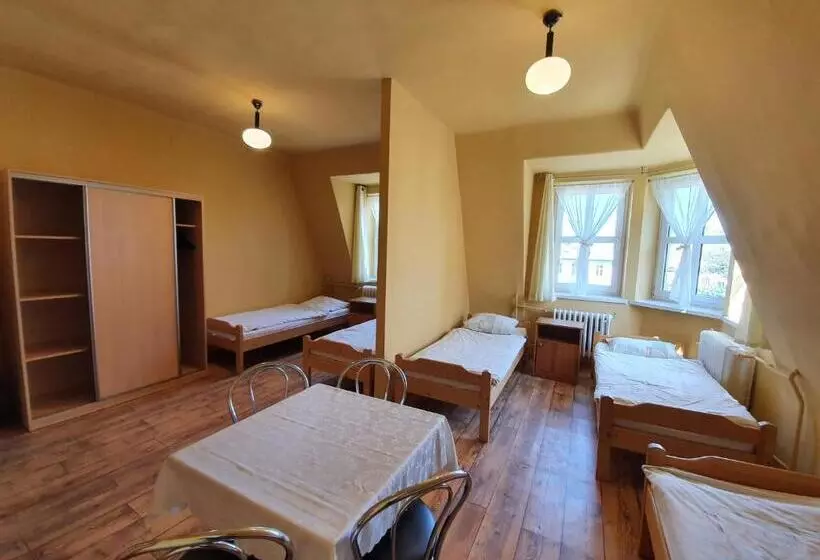 リゾートホテル Dom Turysty Pttk W Bielsku   Białej