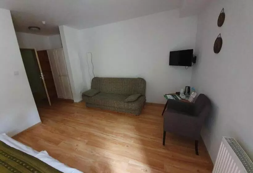 Lomakeskus Przystanek Tleń