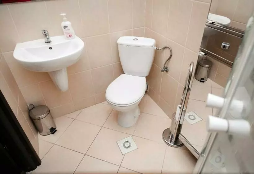 Rynek 6 Retro Pub & Hostel