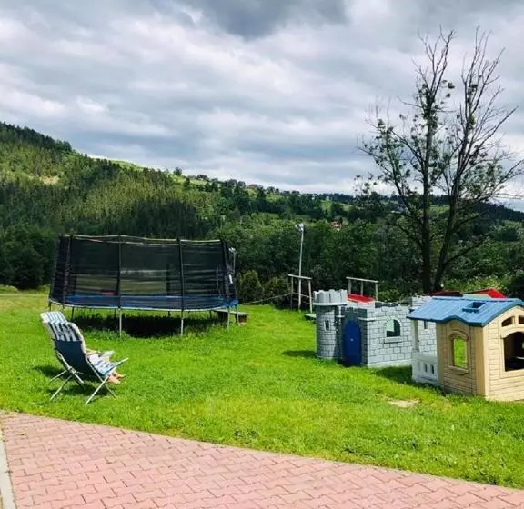 Aamiaismajoitus (B&B) Dom Wypoczynkowy U Chramca