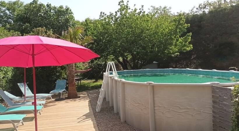 住宿加早餐  L Oustaloise