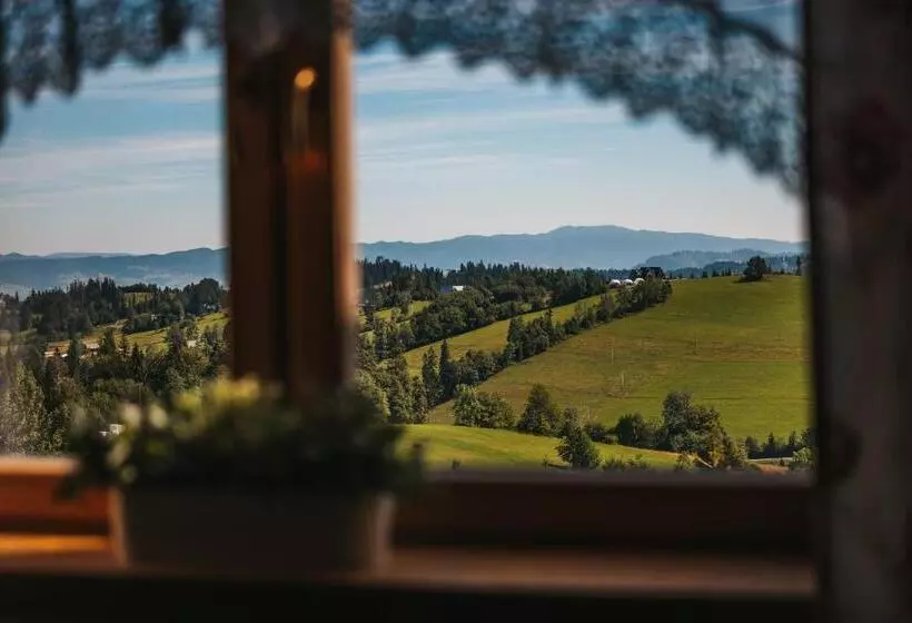 Aamiaismajoitus (B&B) Willa Szarotka