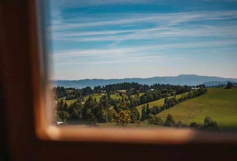 Aamiaismajoitus (B&B) Willa Szarotka