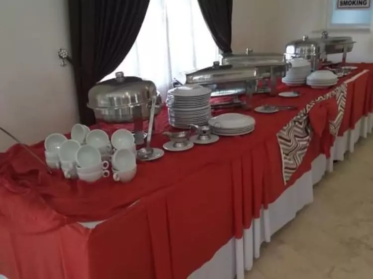 هتل Dolphin Continental