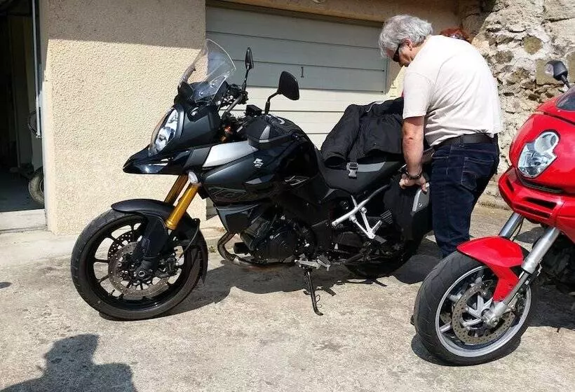 Hotelli Les Rives D Allier