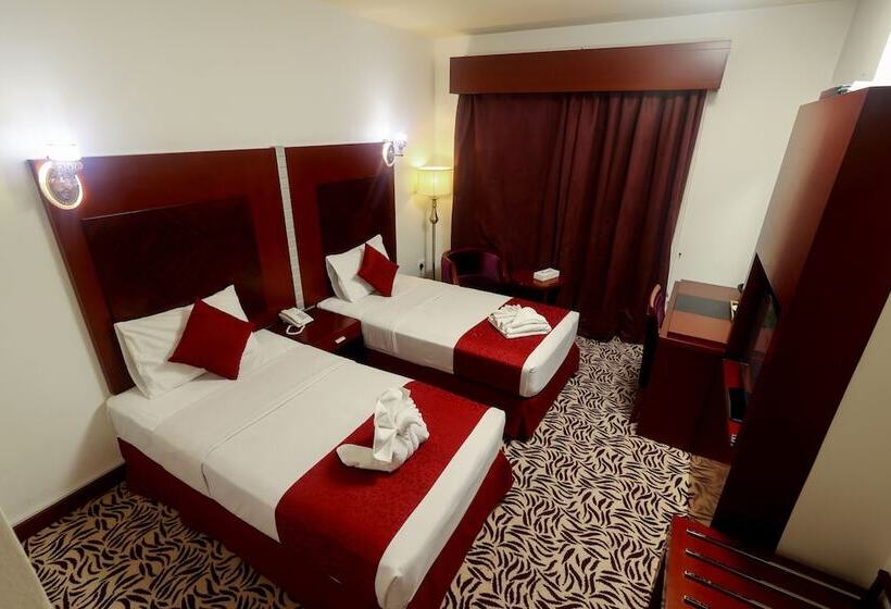 Отель Mra Grand