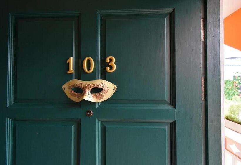 Venice Hotel Hua Hin