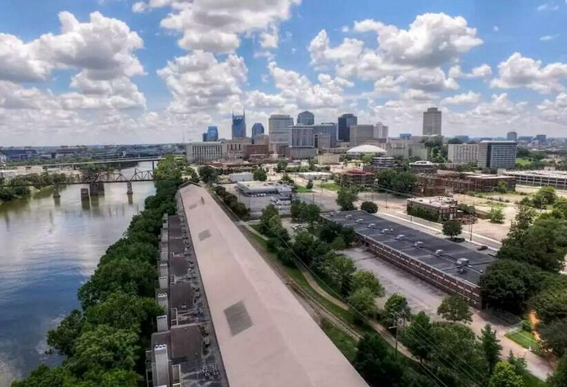 Отель The Cumberland Condo