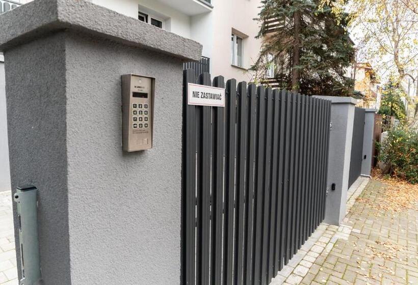 Uroczy, Przytulny Apartament Poddasze