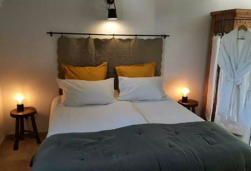 Aamiaismajoitus (B&B) Mas Le Jas