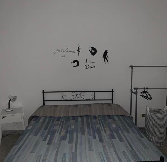 تختخواب و صبحانه Neborooms