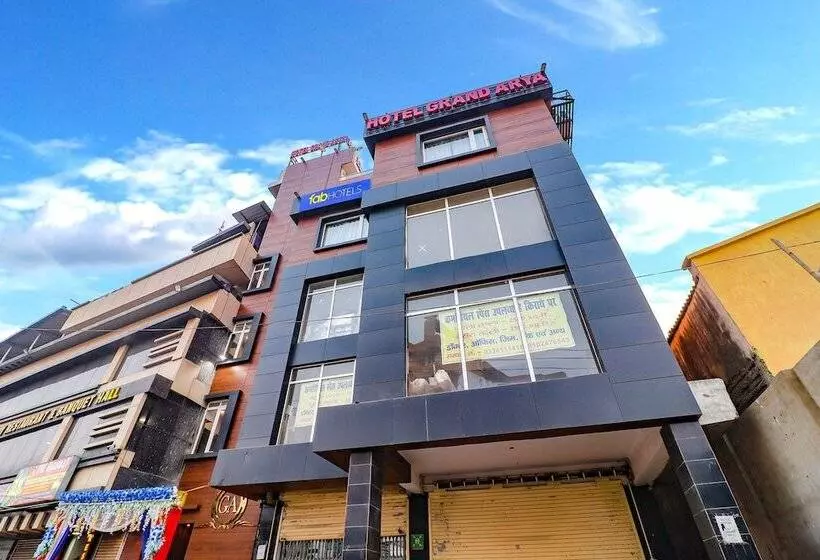 Fabhotel Grand Arya