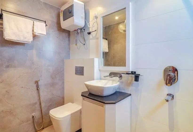 Fabhotel Grand Arya
