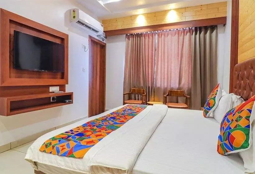 Fabhotel Grand Arya