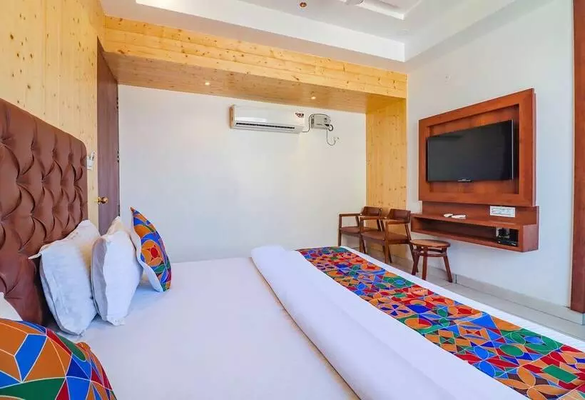 Fabhotel Grand Arya