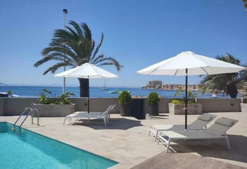 هتل Boutique B&b Colina Del Emperador