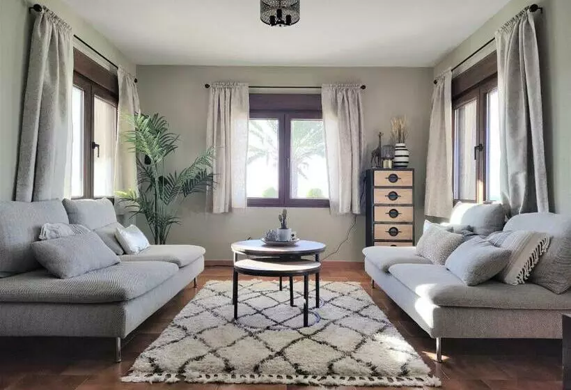 هتل Boutique B&b Colina Del Emperador