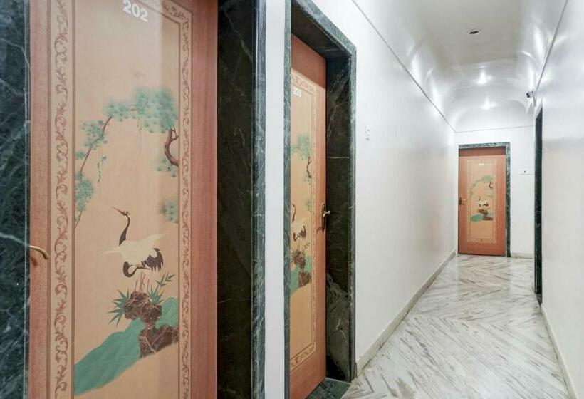 Collection O Hotel Shreya