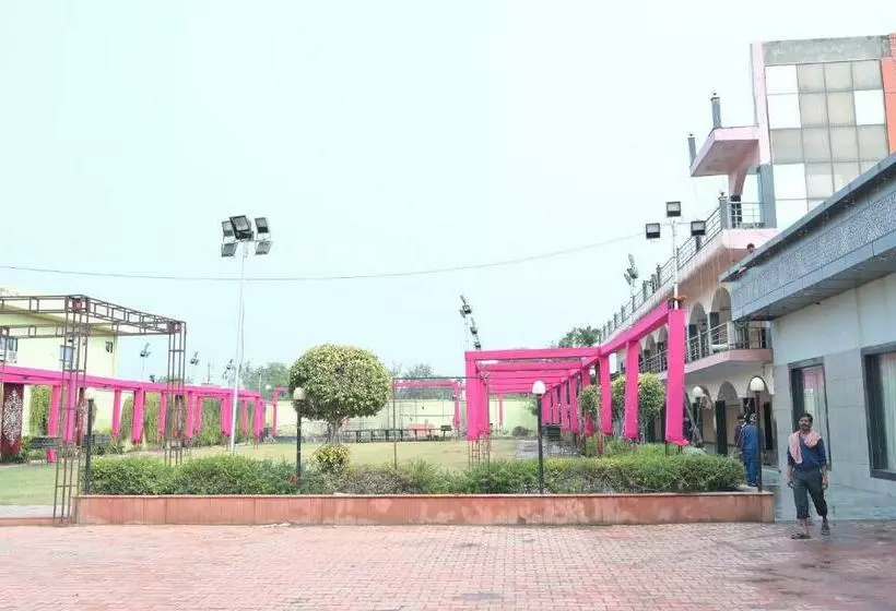 ホテル Mukund Dham Near Mathura Railway Station