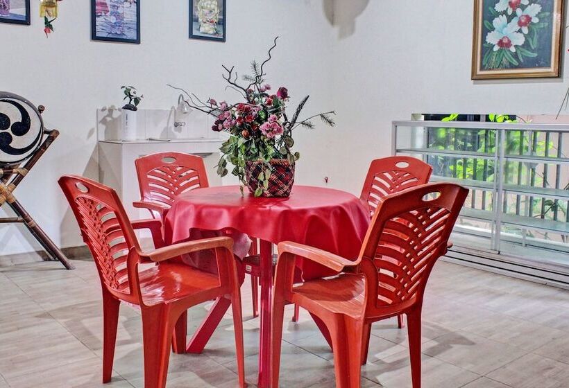 酒店 Oyo 92244 Mariko S House