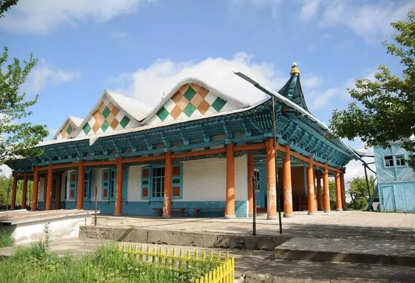 پانسیون кереге таш