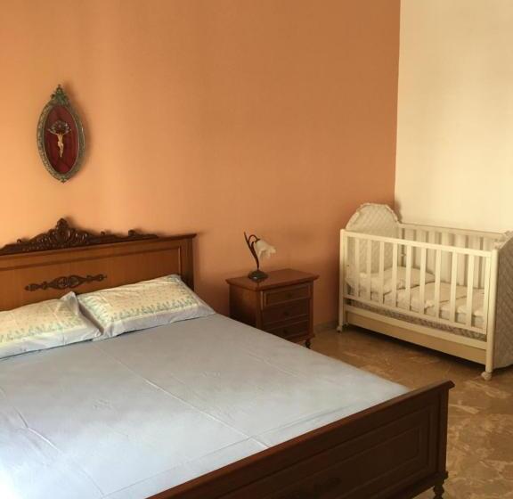 ペンション Affittacamere Al Piano Terra