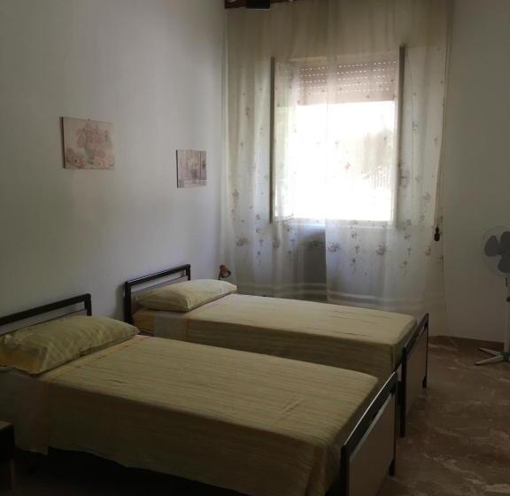 ペンション Affittacamere Al Piano Terra