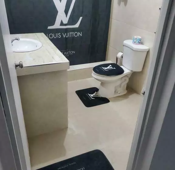 پانسیون Comfy Guest Rooms