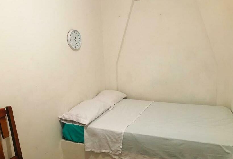 Pansiyon Hostal La 18