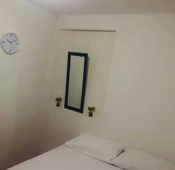 Majatalo Hostal La 18