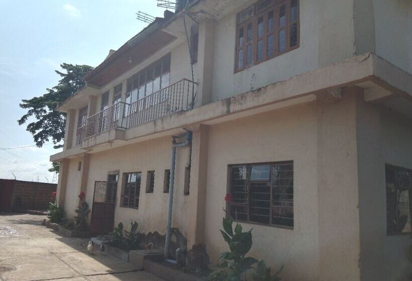 ホテル Kinyaiya S Farm Lodge