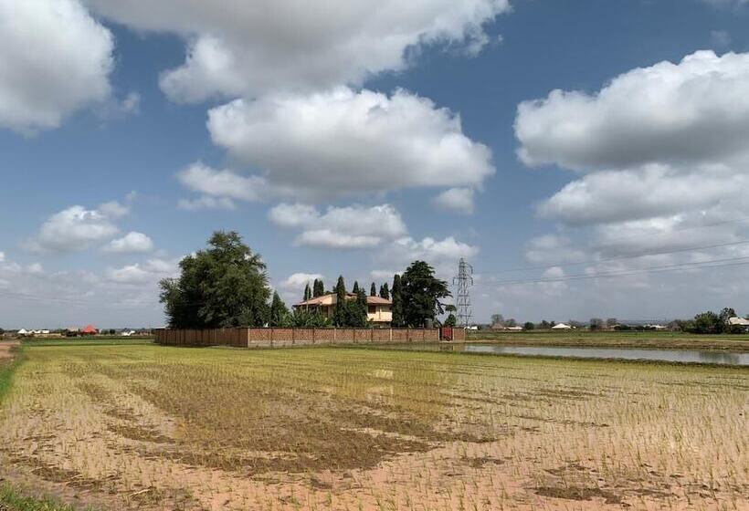 ホテル Kinyaiya S Farm Lodge