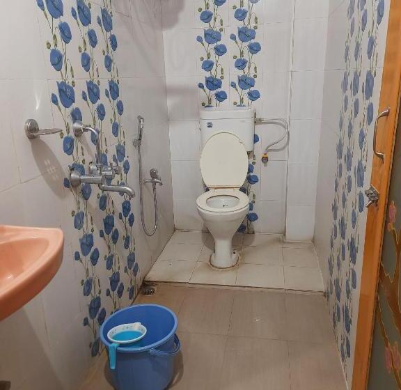 בית מלון כפרי Knight Inn Airport